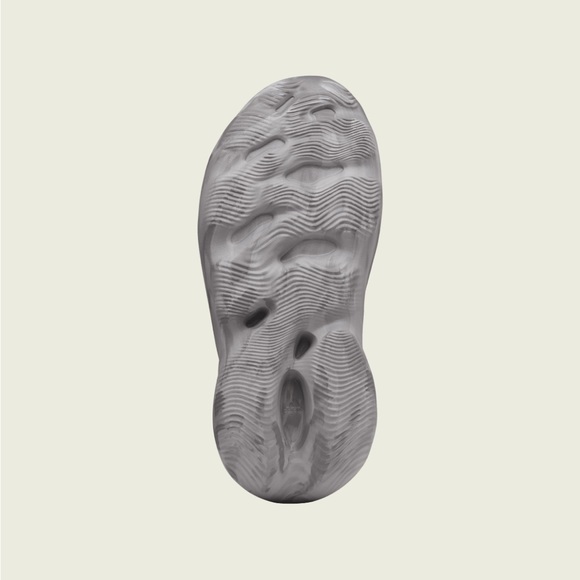 Yeezy Foam Runner MX Granite size 11 - Picture 4 of 5